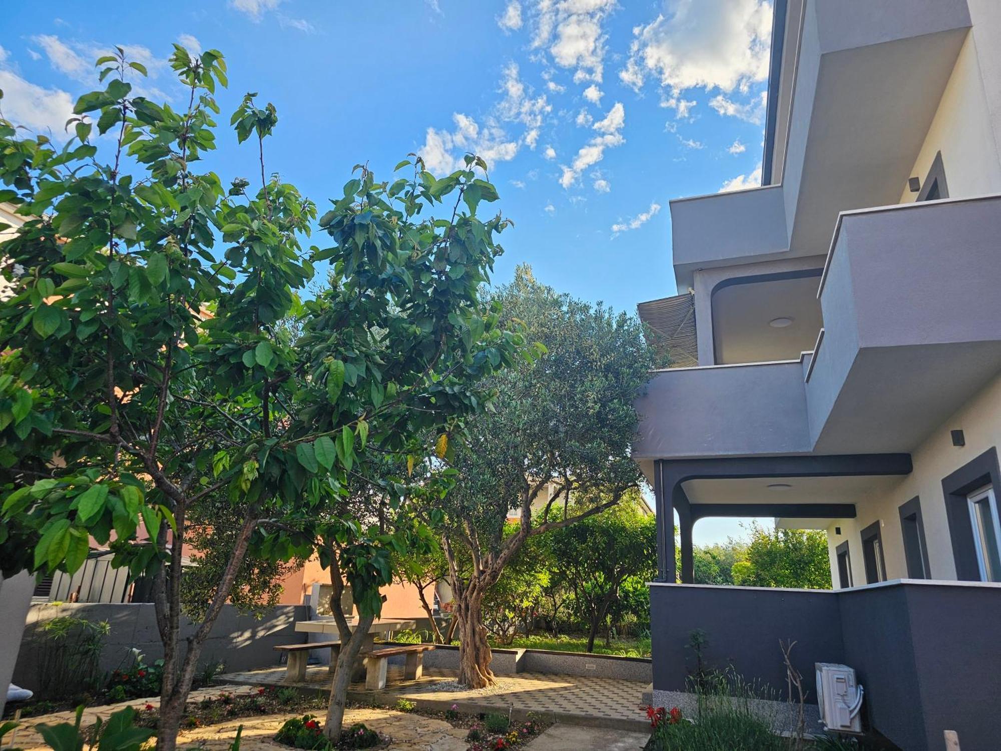 Apartmani Dianna Kastela Exterior photo